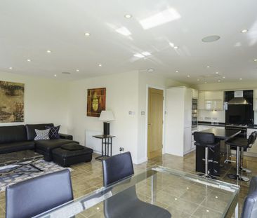 3 bedroom apartment to rent - Photo 1