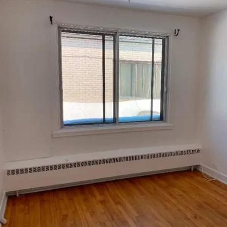 2 CH - 1 SDB - Sainte-Anne-de-Bellevue - $1,475 /mo - Photo 3