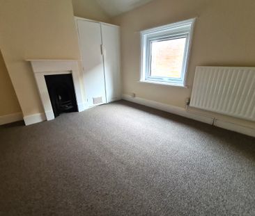 3 bedroom semi-detached house to rent - Photo 6