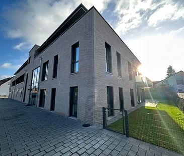 Hochwertige Neubau-Wohnung, exklusive Ausstattung, mit Balkon & Fahrstuhl, in Hennen, zu vermieten - Foto 2