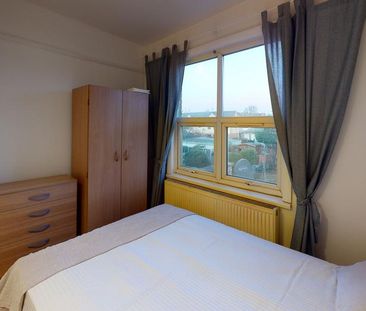 1 bedroom in a house share to rent - Photo 5