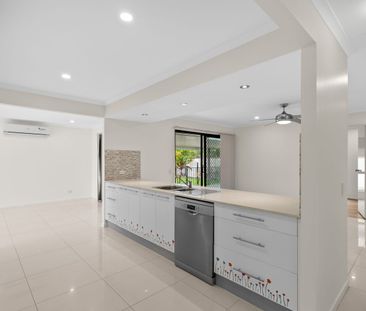 Freshly Renovated 4 Bedroom Rental House in Serene Algester Neighbo... - Photo 1