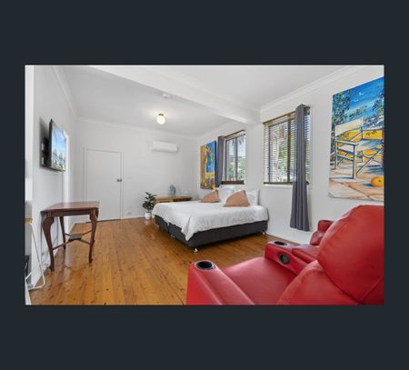 4/5A Burgin Close, Berkeley Vale, NSW 2261 - Photo 2