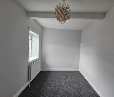 2 Bedroom End Terraced Bungalow - Photo 6