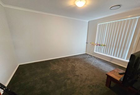 LUXURY LIVING IN GILLIESTON - Photo 2