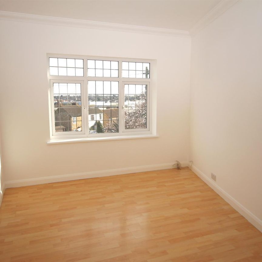 4 bedroom Semi-Detached House to let - Photo 1