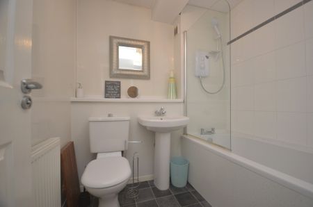 Flat 1/1 Main Street - Photo 5