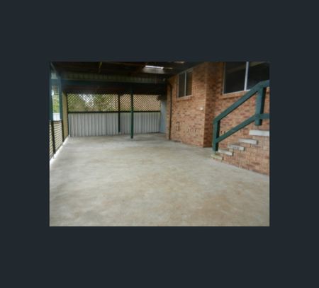 17 Crofton Avenue, Tenambit, NSW 2323 - Photo 5