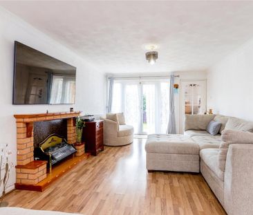 3 bedroom semi-detached house to rent - Photo 1