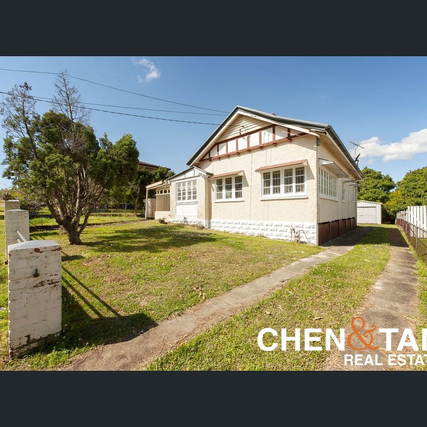 8 Burn Street, Camp Hill, Qld 4152 - Photo 1