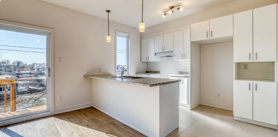 5 1/2 Duplex - Logement Du Haut à Louer - Photo 2