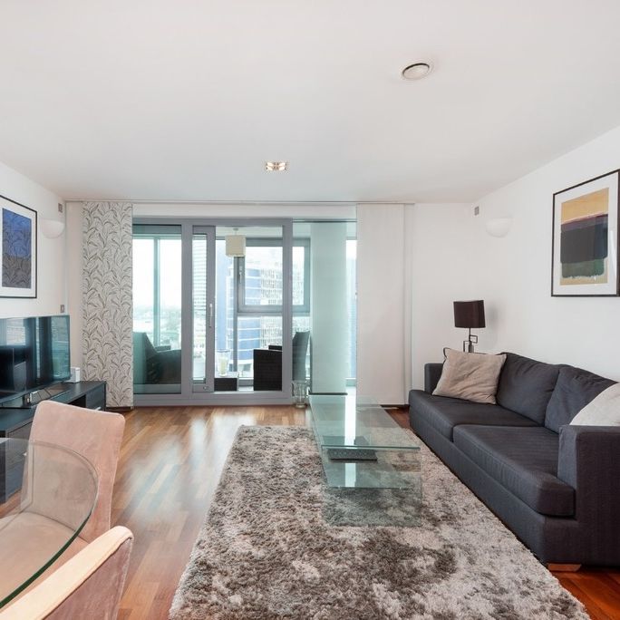 Bridges Court Road, London, SW11 - Photo 1