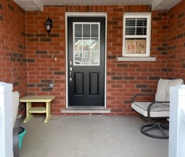 For Lease - 158 West Oak Trail, Kitchener, Ontario - Photo 1