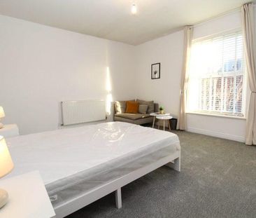 4 bedroom terraced house to rent - Photo 6