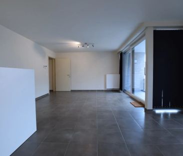 Recent gelijkvloersappartement met 2 slaapkamers op rustige ligging... - Photo 6