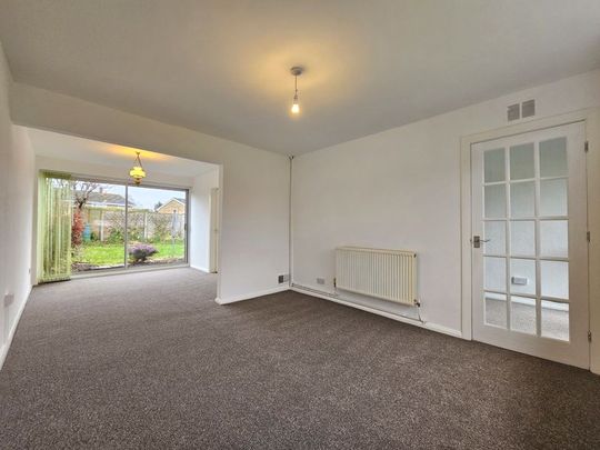 Ash Grove, Gloucester - Photo 1