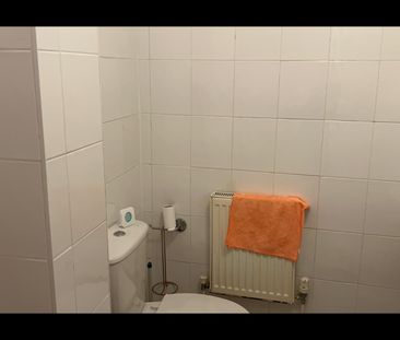 1 Bed Flat, Wick Road, E9 - Photo 6