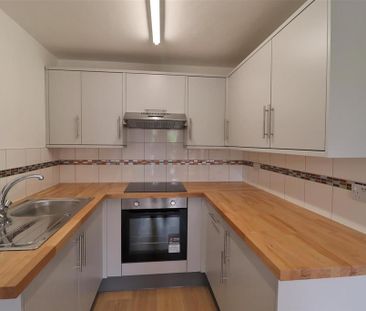 1 bedroom ground floor maisonette to rent - Photo 4