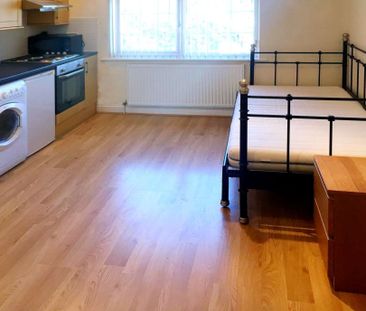 Price £1,050 pcm - Available 03/01/2026 - Furnished - Photo 1