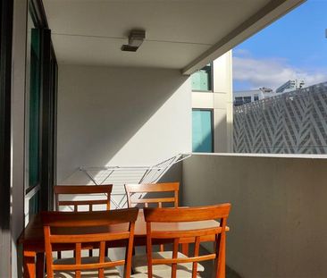 CITY CENTRE - Dockside Cutie - Photo 1