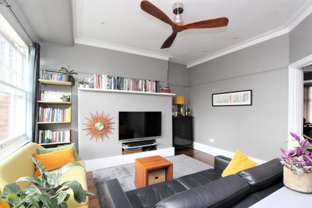 3 bedroom apartment to rent - Photo 2