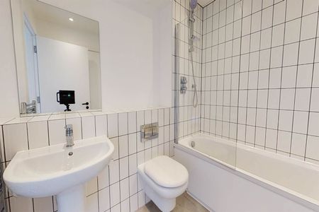 2 bed apartment to rent in Regents Plaza, Regent Farm Road, Gosforth, NE3 - Photo 5