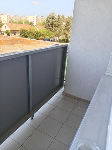 Pronájem bytu 1+kk a garsoniéry 35 m², Brožíkova, Hradec Králové - Photo 4