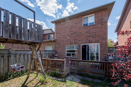 For Lease - 26 Thornbush Court, Richmond Hill, Ontario - Photo 3