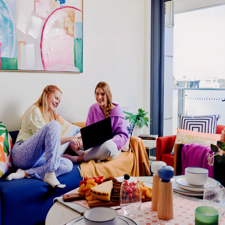 6 Bed Apartment - Photo 1