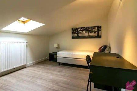 Wonen aan de voet van het station te Berchem - Photo 3