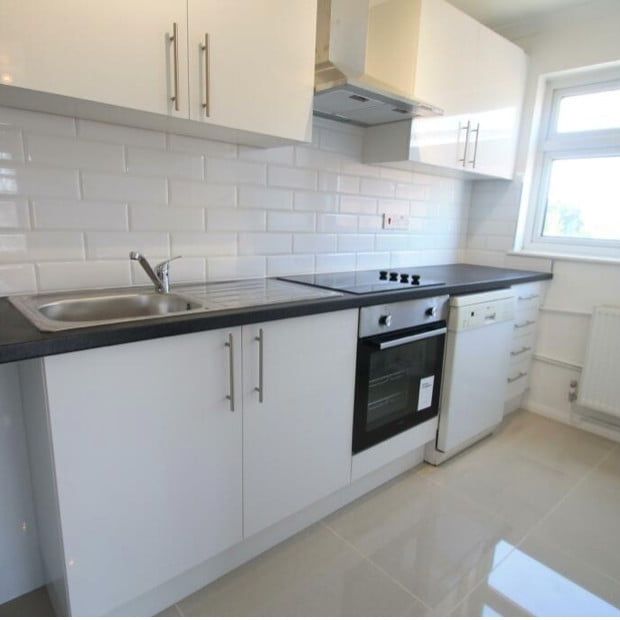 2 Bed Flat, The Larches, LU2 - Photo 1