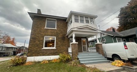 35 William St Orillia | $1950 per month | Plus Hydro - Photo 2