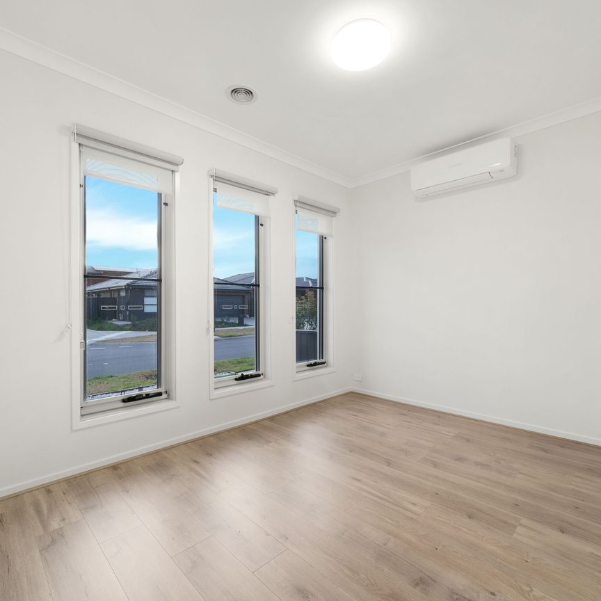 Stylish and Spacious Dream Home - Photo 1