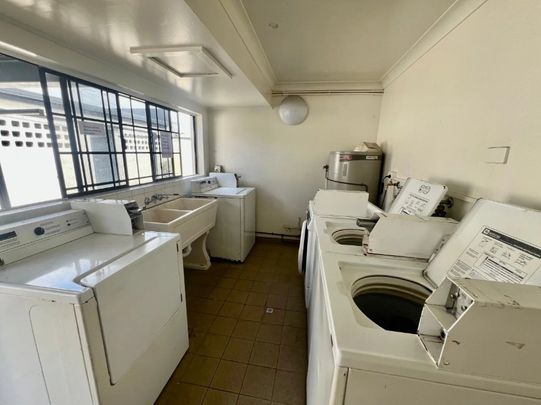 CAIRNS CITY APARTMENT, IN SOUGHT LOCATION! - Photo 1