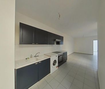 Location Appartement 2 pièces 40m² ROMANS SUR ISERE 26100 - Photo 3