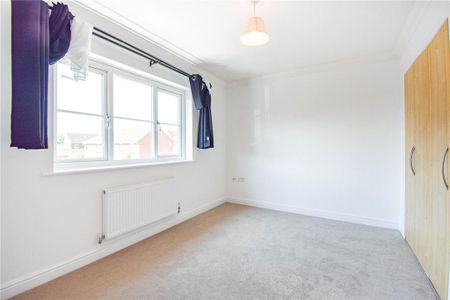 2 bedroom end of terrace house to rent - Photo 3