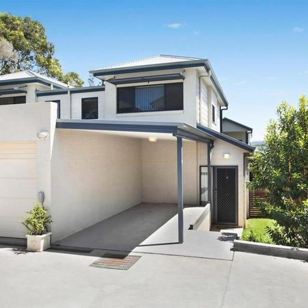 Modern Townhouse in the heart of Gerringong - Photo 3