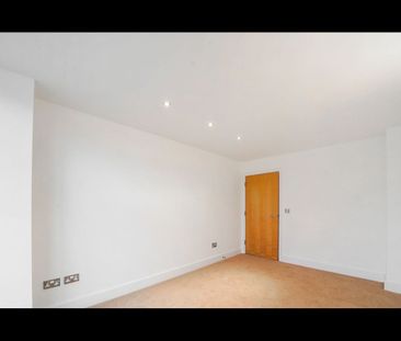 1 Bed Flat, Green Street, E7 - Photo 3