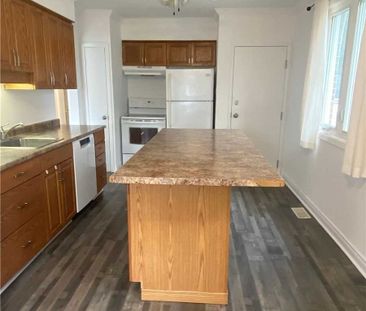 For Lease - 125 Innisfil Street, Barrie, Ontario - Photo 4