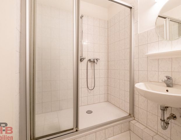 Charmante, frisch renovierte 3-Zimmer-Altbauwohnung mit Holzdielen in Bremen-Horn - Photo 1