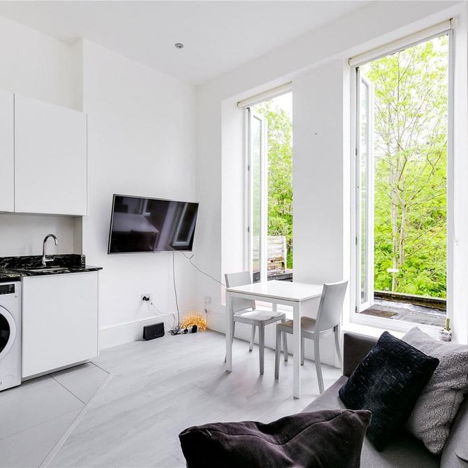 1 bedroom flat to rent - Photo 1