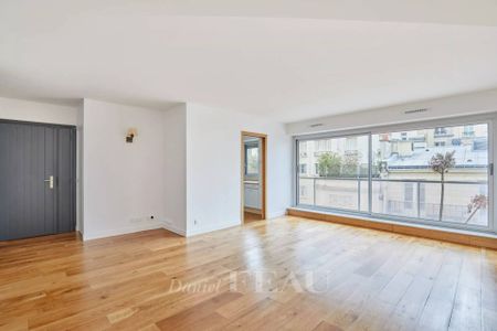 Location appartement, Paris 16ème (75016), 3 pièces, 67.77 m², ref 86839941 - Photo 2
