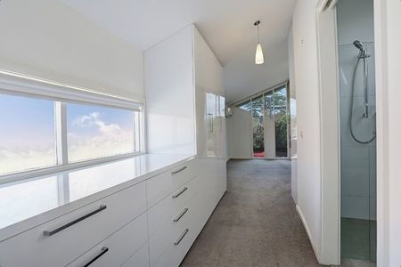 3 Bedroom Designer Home - Photo 3