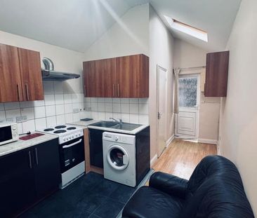 Studio to rent - Photo 3