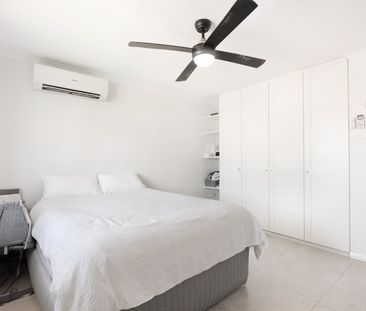 Modern Family Home Feauturing a Pool, Granny Flat and Shed! - Photo 2