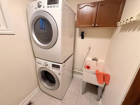 For Lease - 21 Fernbank Place, Whitby, Ontario - Photo 4