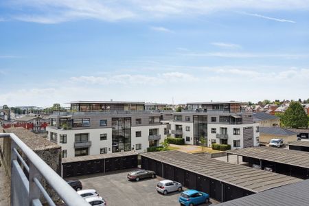 Skøn lejlighed i 2 plan tæt på vand og indkøb - Foto 4