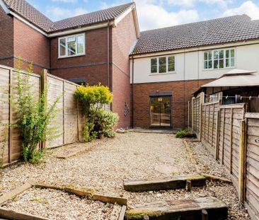 2 bedroom terraced house to rent - Photo 3