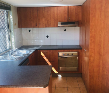 Unit 10, 118 Hamilton Road, Moorooka, QLD - Photo 2