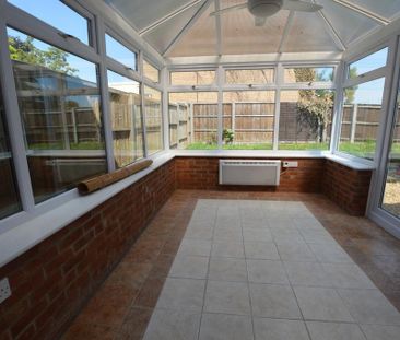 3 bedroom semi-detached house to rent - Photo 4